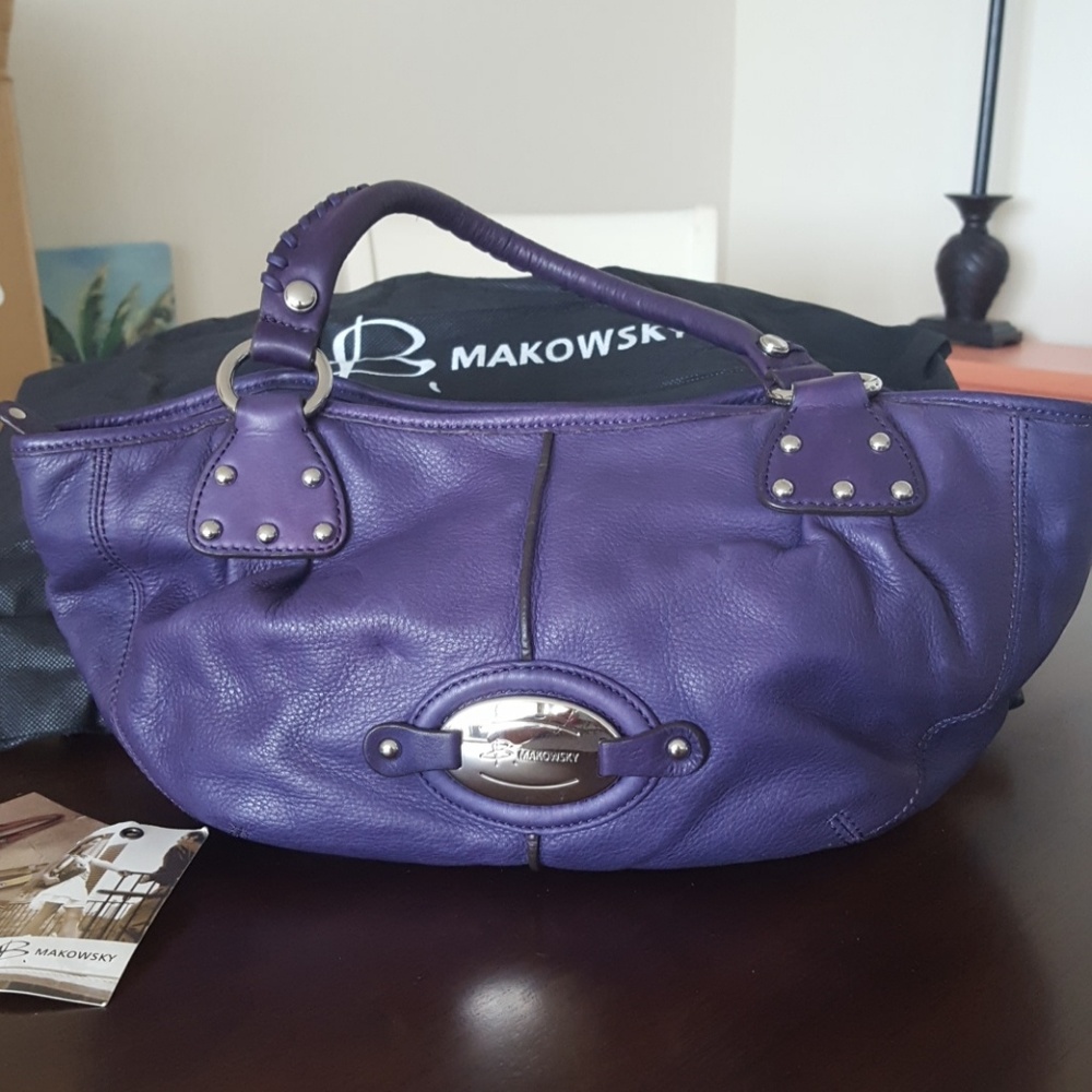 Leather handbag